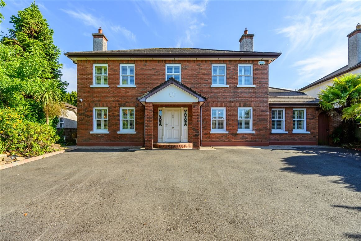 4 Bed Detached House